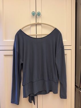 White House Black Market Slate Blue Scoop-Neck Long Sleeve Top
